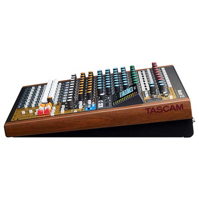 Model 12 多合一集成混音機