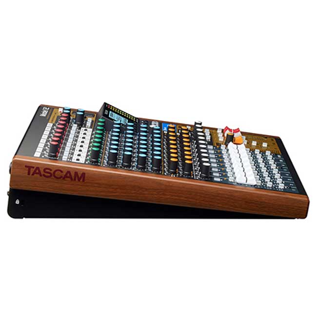 Model 12 多合一集成混音機