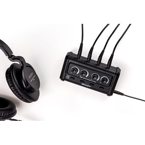 ZHA-4 輕便耳機擴大機